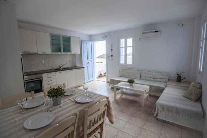 Astarti Apartments Livadi  Extérieur photo
