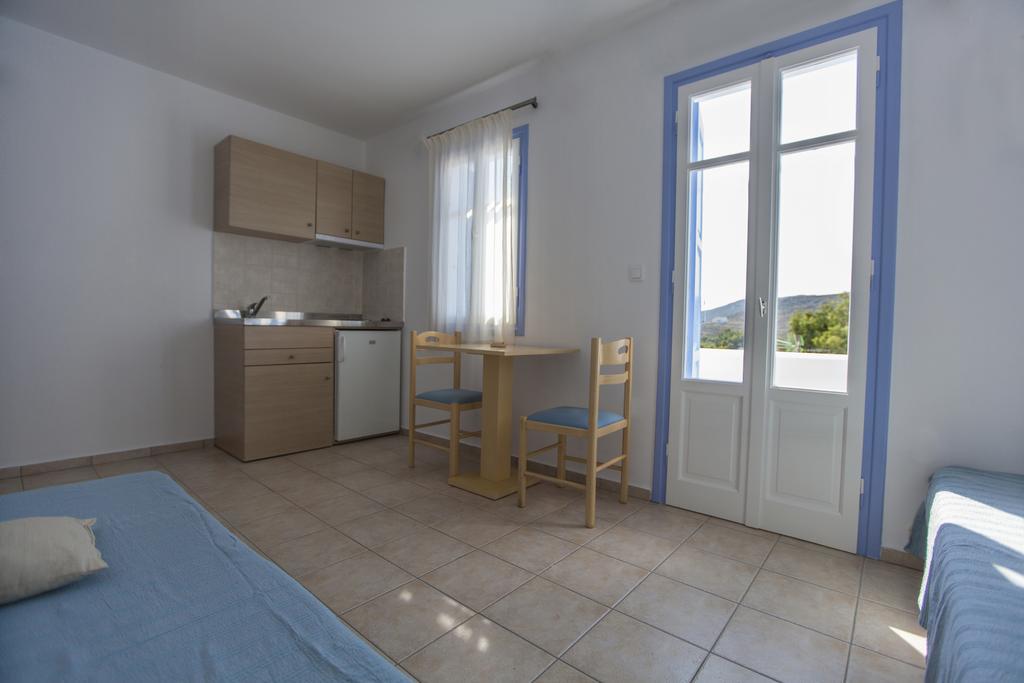 Astarti Apartments Livadi  Chambre photo