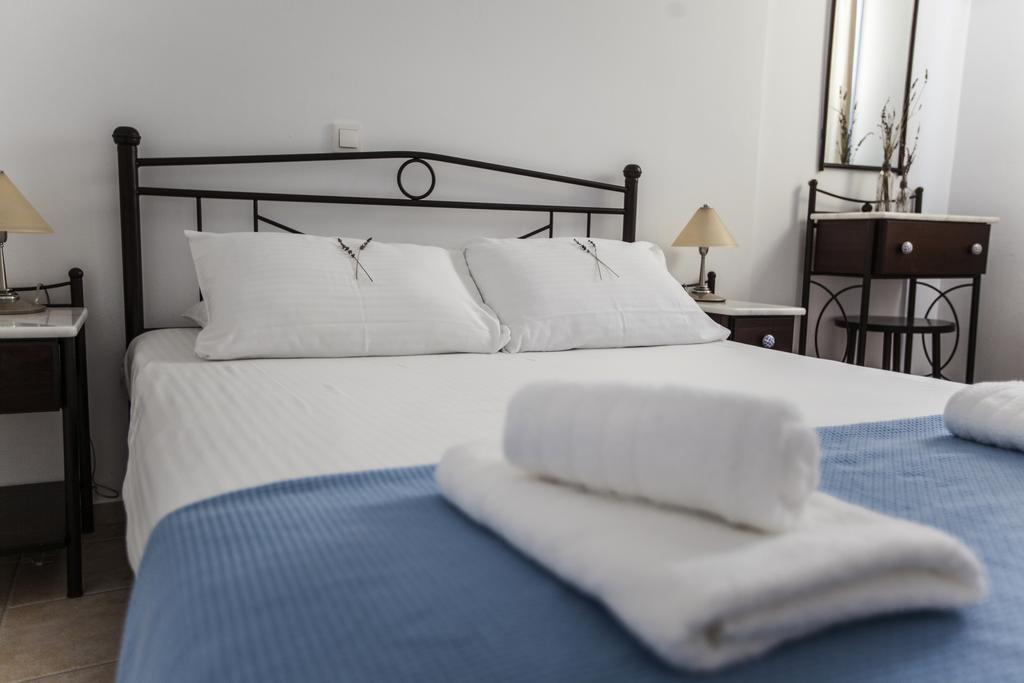 Astarti Apartments Livadi  Chambre photo